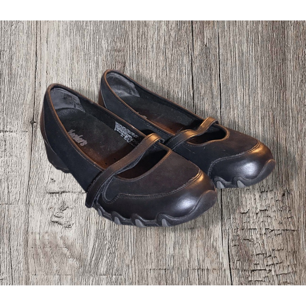 Skechers Black Leather Flats & Loafers | Versatile for Any Occasion Size 7